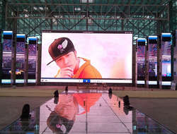 P2.5 indoor full color LED screen